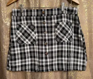 Halara Black Ivory Plaid Mini Skirt Front Pockets Large NWT thumbnail 1