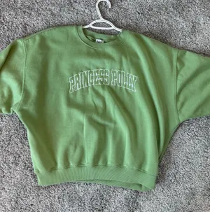 Princess Polly Green Crewneck thumbnail 1