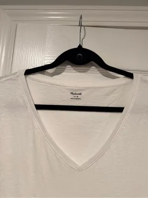 NWOT Madewell Size M White V Neck Short Sleeve Lightweight Slub Cotton Top thumbnail 2