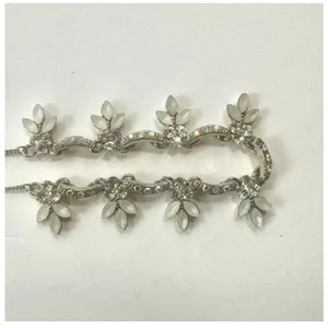 Rhinestone multi leaf choker necklace Silver thumbnail 9