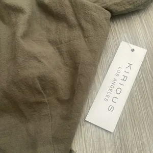 KIRIOUS LOS ANGELES Puff Sleeve Crop Top thumbnail 2