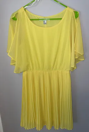 Dress Size M thumbnail 2