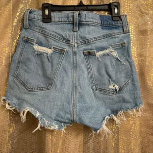 Abercrombie & Fitch High Rise Mom Shorts Distressed Curve Love 4/27 thumbnail 2