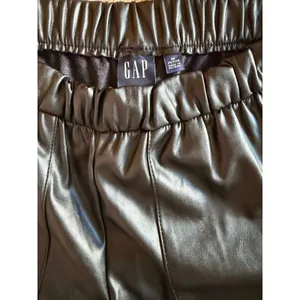 GAP Petite Faux Leather Cargo Pants Black M Petite Utility Straight Leg thumbnail 2