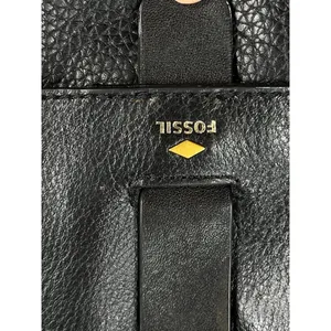 Fossil SKU 7461 Black Leather Crossbody Bag Purse thumbnail 4