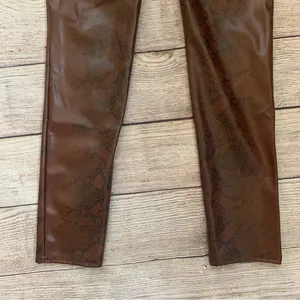 Nasty Gal faux leather snake print size 4 leggings NWT Pull On Pants thumbnail 4