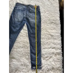 BKE Payton Universal Fit Mid-Rise Skinny Jeans Size 28 Distressed Hem‎ Denim thumbnail 7