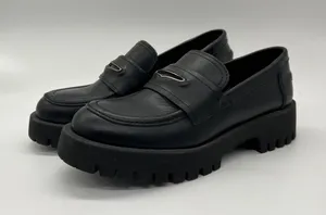 Steve Madden Shoes Womens Size 7 Black Leather Lawrance Loafers Chunky Lug Sole thumbnail 1