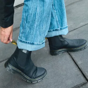 Dr. Marten’s Embury‎ Leather Casual Chelsea Boot Wyoming Black 6 thumbnail 1