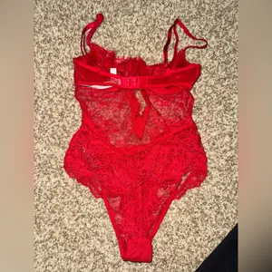 VS Red Lace Teddy Lingerie thumbnail 5