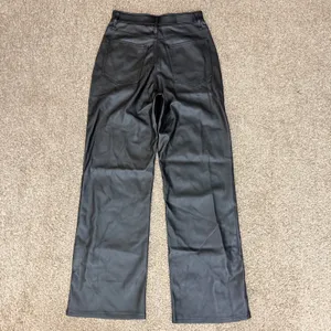 Social Tourist Ultra High Rise Baggy Faux Leather Pants Womens 7R W28 Black thumbnail 3