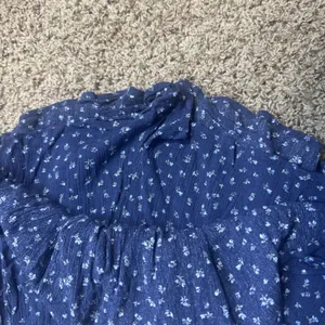 Altar'd State Floral Ruffle Skort Navy Blue Boho Smocked Tiered Mini sz XS thumbnail 2