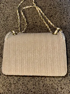 Cream Pearl-Trim Shoulder Bag with Gold Chain Strap thumbnail 4