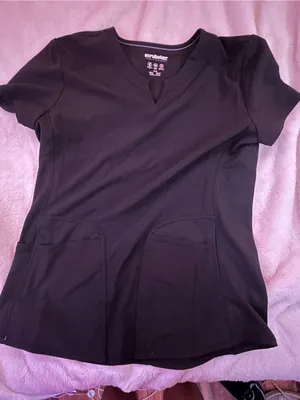 Scrubstar Women’s Black V-Neck Short Sleeve Scrub Top thumbnail 1