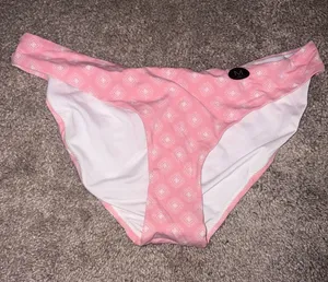 Cotton On Pink Diamond-Print Bikini Bottoms thumbnail 1