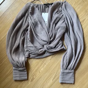 Zara  blouse thumbnail 1