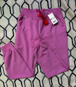 Figs Women’s Zamora Jogger Scrub Pants in Pink Cloud Size XXS/P NWT!!! thumbnail 1