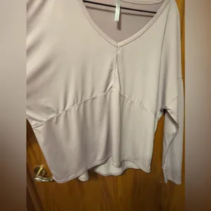 Fabletics Maria Powertouch Light Long-Sleeve Top Size Large thumbnail 8