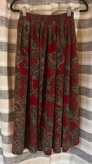 Alfred Dunner Red Paisley Pleated Midi‎ Skirt Size 8 thumbnail 1