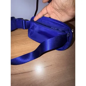 Lululemon Crossbody Camera Bag 2L NY Islanders P thumbnail 5