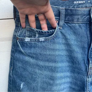 Old Navy Womens Shorts Blue Distressed Denim High Rise Slouchy Cut Off Size 12 thumbnail 9