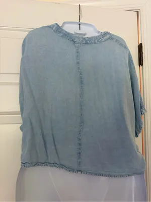 Sim & Sam Blue Tie Front Button Rayon Blouse Medium NWOT thumbnail 4