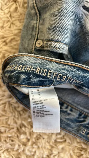 American Eagle Vintage High Rise Festival Jean Shorts Size US 10 thumbnail 3