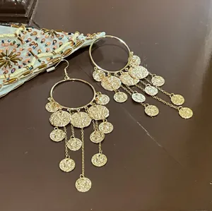 Elegant Gold Chandelier Earrings thumbnail 2