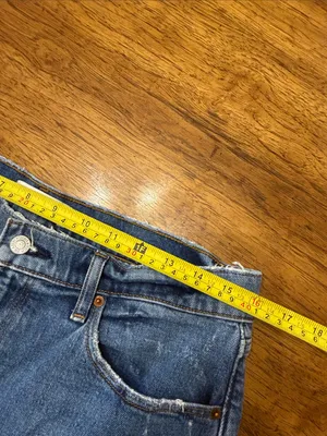 Abercrombie and Fitch 4” Mom Short thumbnail 2