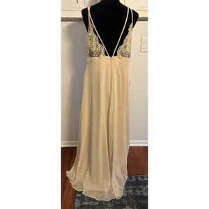 Azazie "Thana" Dress Champagne~Bridesmaid Formal Event Prom Wedding Size A16 NEW thumbnail 4