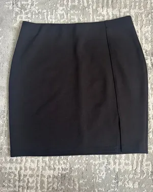 Black Skirt thumbnail 1