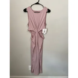 NWT Beyond Yoga Around The World Front Twist Midi Dress Size M, Blush Pink thumbnail 2