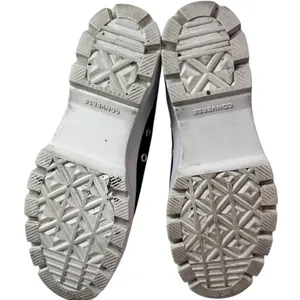 Converse Platform comfort with classic style. Carefully Chosen ❤️ Size: Women’s 8.5 thumbnail 3