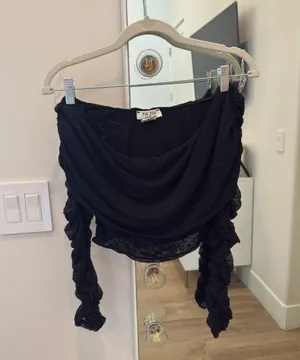 Boutique Black Off-The-Shoulder Top thumbnail 1