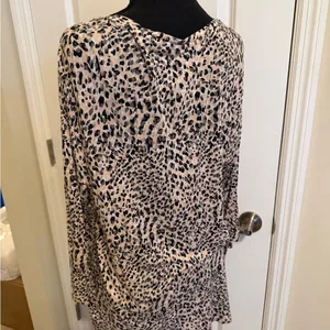 Banana Republic Leopard Print Long Sleeve Top thumbnail 3