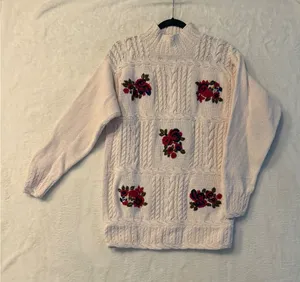 Vintage‎ American Eagle Hand Knit Floral Cable Knit Sweater Cream Medium thumbnail 1