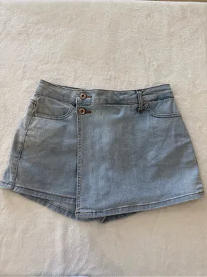 BCBG Generation Denim Skort XS Light Wash Y2K Mini Skirt Shorts thumbnail 2