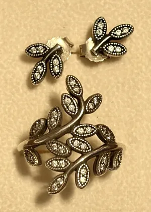 Authentic PANDORA “Sparkling Leaves” Ring & Earring Set -Sterling & CZ's -Sz 7.5 thumbnail 1
