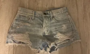 American Eagle Destructed cutoff jeans thumbnail 1