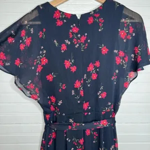 Calvin Klein Women's Floral V-Neck Dress Blue Size 2 Tie Waist Short Sleeve thumbnail 12