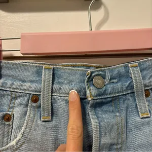 Levi’s 501 Denim Shorts thumbnail 8