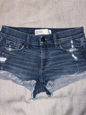 Abercrombie & Fitch 4 Low Rise Dark Wash Distressed Denim Cuffed Shorts thumbnail 3
