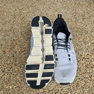 On Cloud 5 Waterproof Women Size 10 Running Shoes Gray Black Activewear Walking thumbnail 8