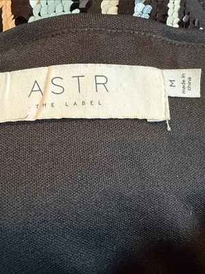 ASTR Darby sequin mini skirt thumbnail 6