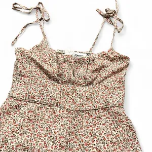 Princess Polly floralThe Marko Romper thumbnail 2