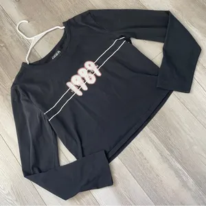 Taylor Swift Tshirt 1989 long sleeve crop womens Black (size 2xl) casual music thumbnail 1
