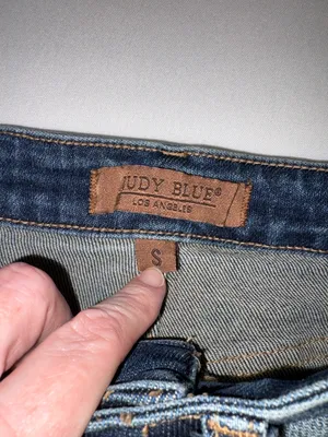 Judy Blue Medium Wash High-Rise Jean Shorts Button/Zip closure Size Small thumbnail 7
