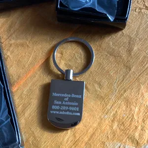 Mercedes Benz key fob thumbnail 3