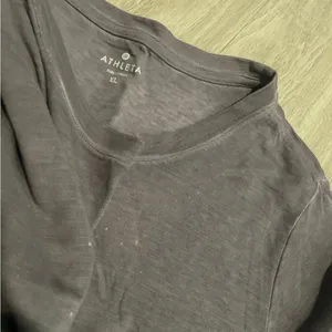 Athleta Charcoal Short Sleeve Tee thumbnail 2