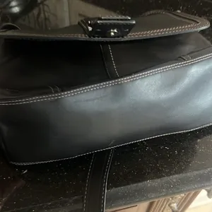 Coach Hampton Buckle‎ Flap Crossbody Bag F11196 in Black Y2K thumbnail 4